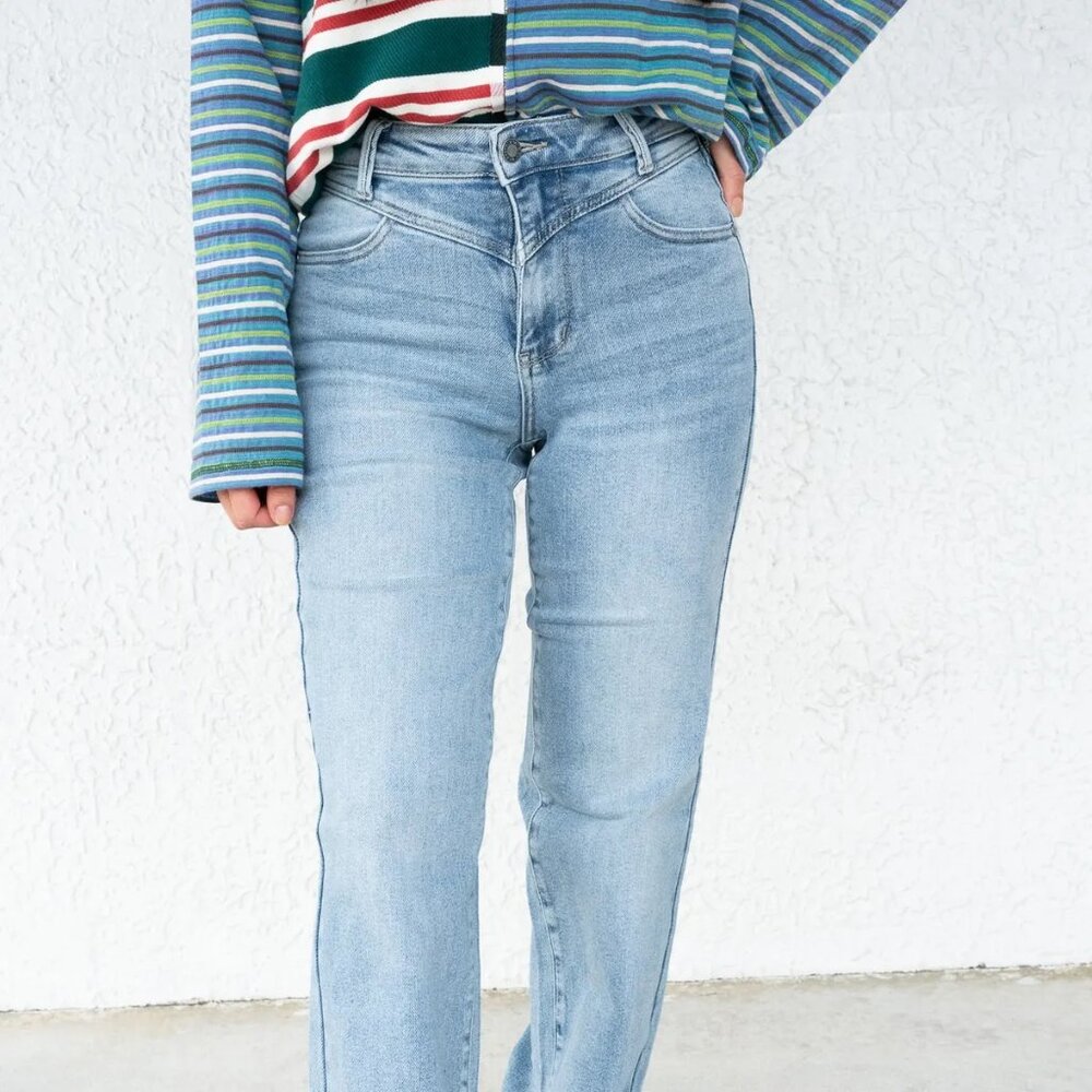 Judy Blue Wild Cherry High Rise Retro Wide Leg Jeans